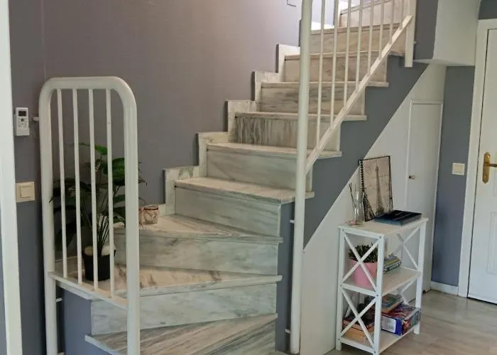 아파트 1 Bedroom Near The 베날마데나코스타
